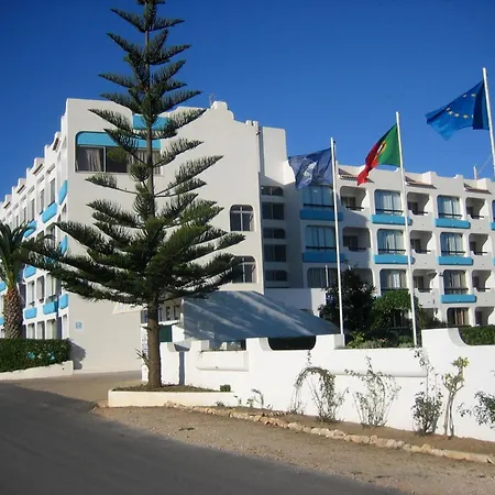 Navigator 3*